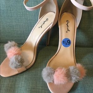 Pom Pom Heels